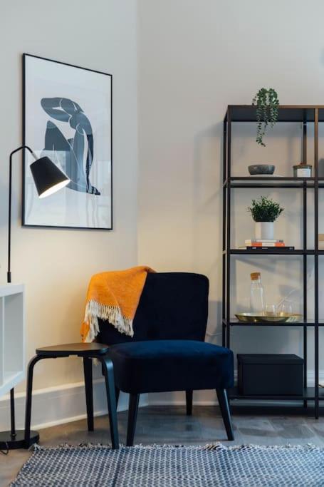 Stylish Stirling Apartment - Free Parking 외부 사진
