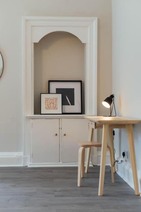Stylish Stirling Apartment - Free Parking 외부 사진