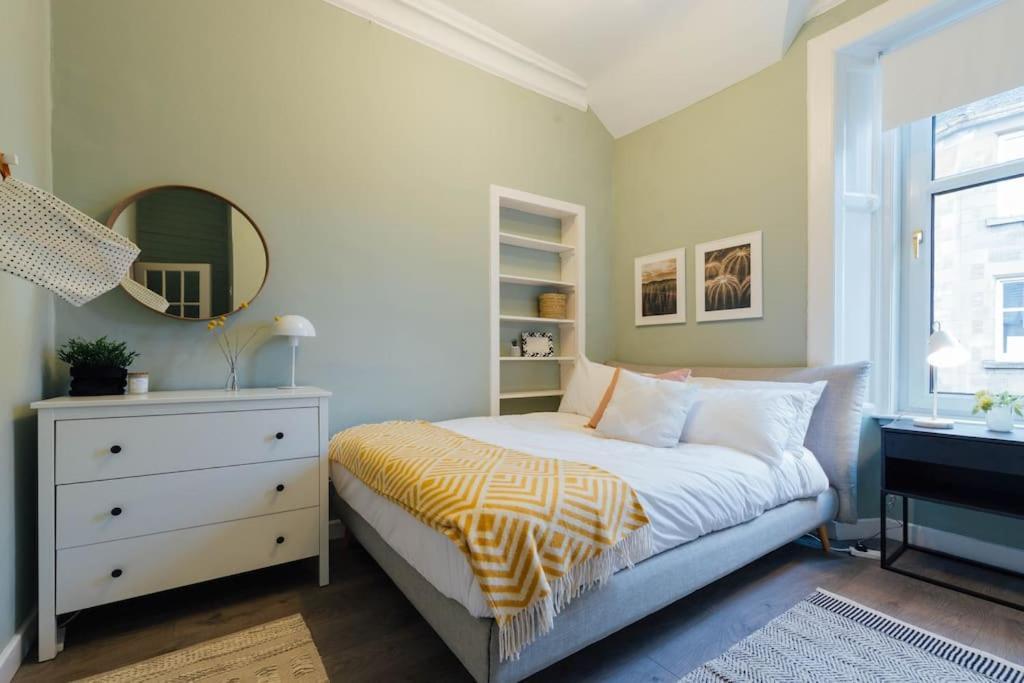 Stylish Stirling Apartment - Free Parking 외부 사진