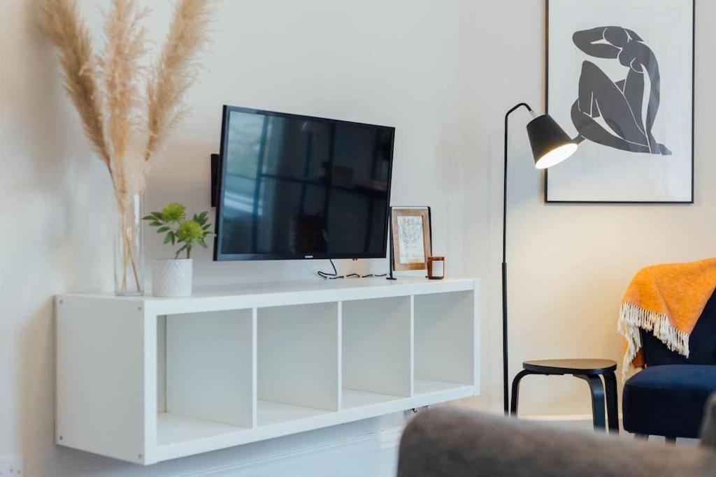 Stylish Stirling Apartment - Free Parking 외부 사진