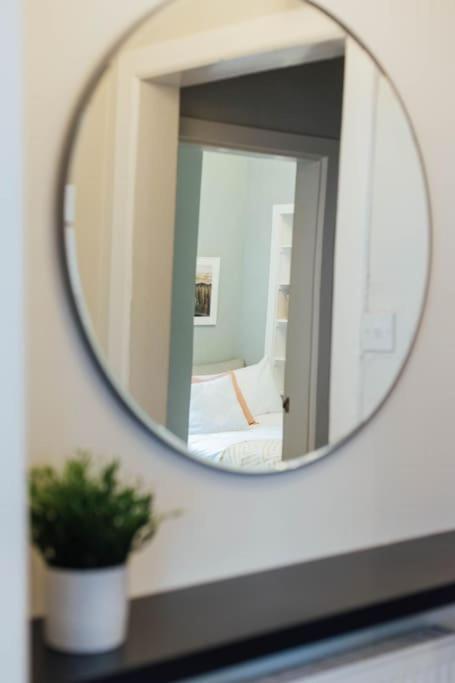 Stylish Stirling Apartment - Free Parking 외부 사진